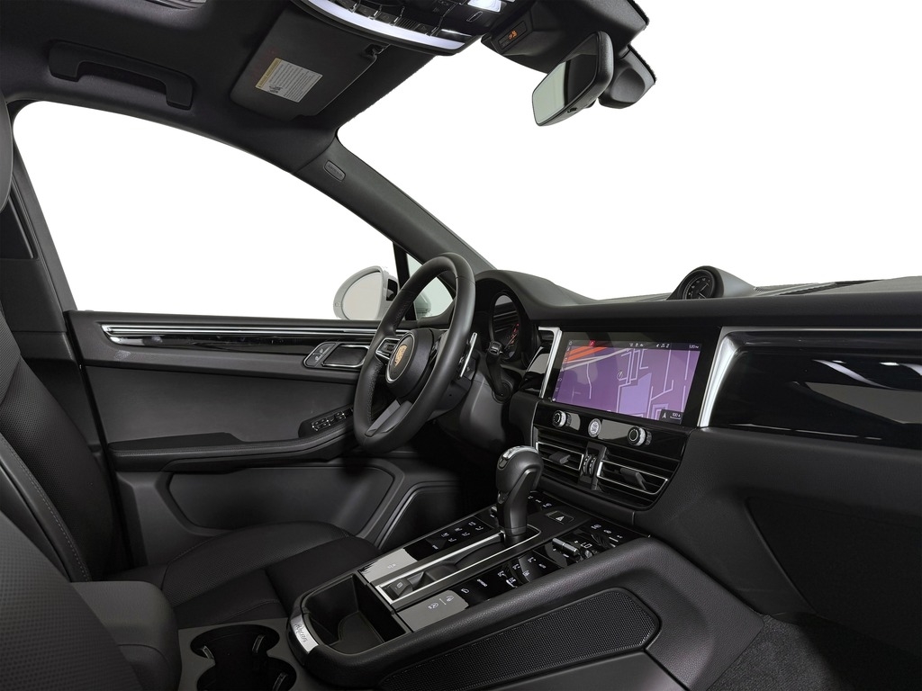 2026 Porsche Macan T - Photo 13