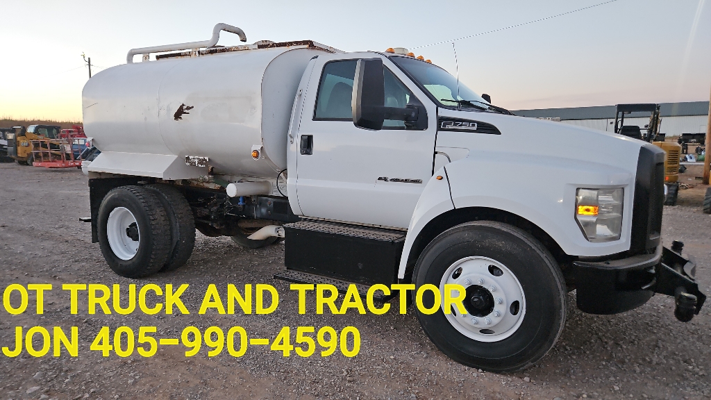 2017 Ford F-750 2000 gallon Water Sprayer Tank Truck Auto Diesel Non CDL 6.7L