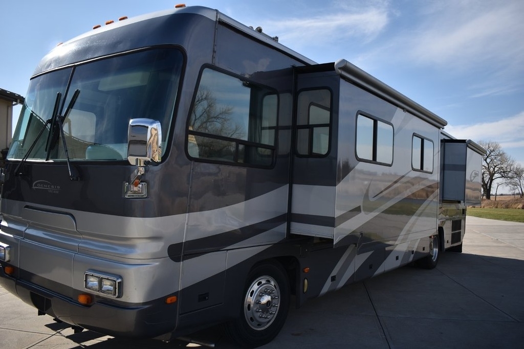 2004 King of the Road Genesis 40DA Class A Motorhome CAT Diesel 40 DA 3126