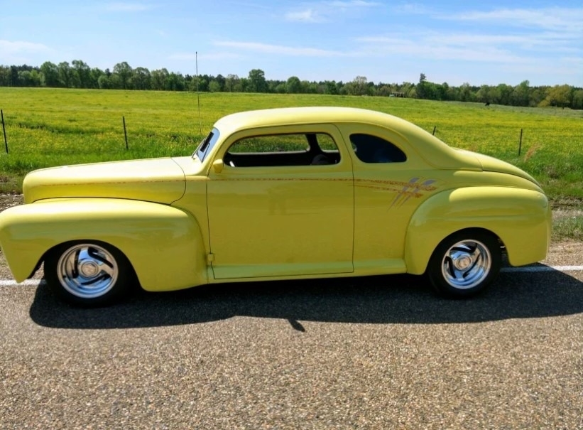 1947 Ford Custom Coupe