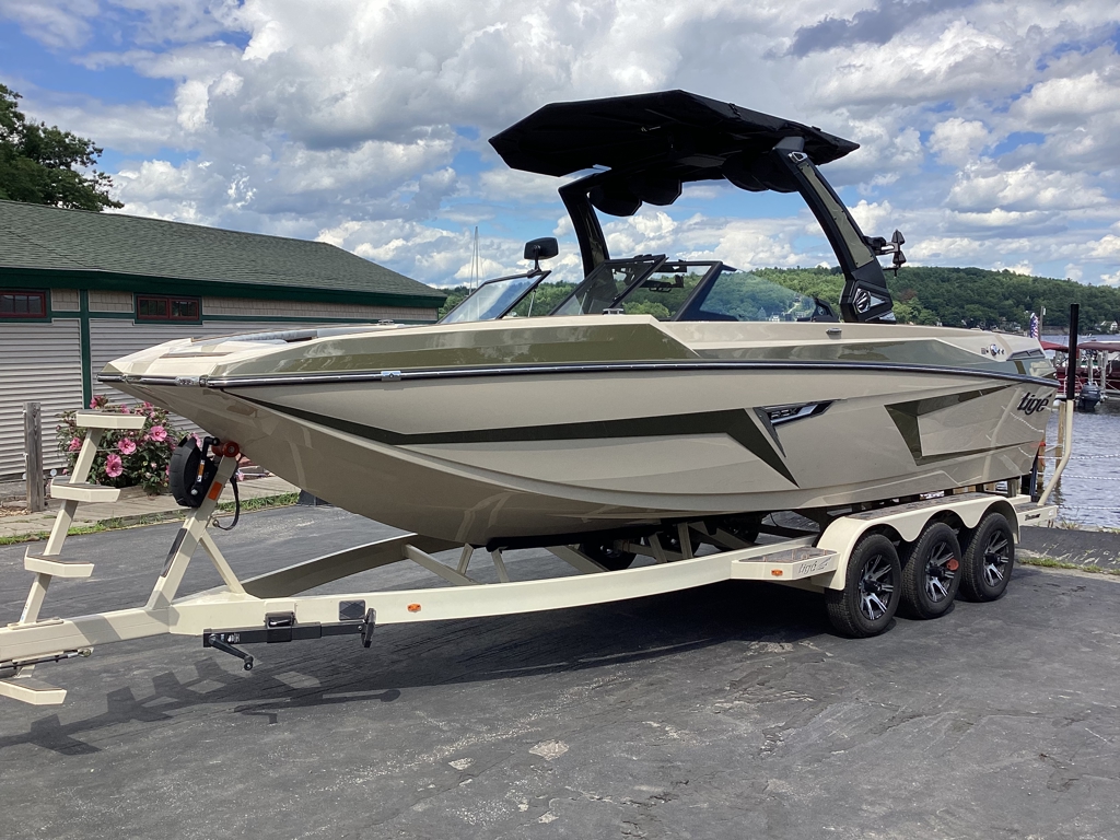 surfing 303 188×52×6.6 New 2024 Tigé 24 RZX, Meredith - Boat Trader