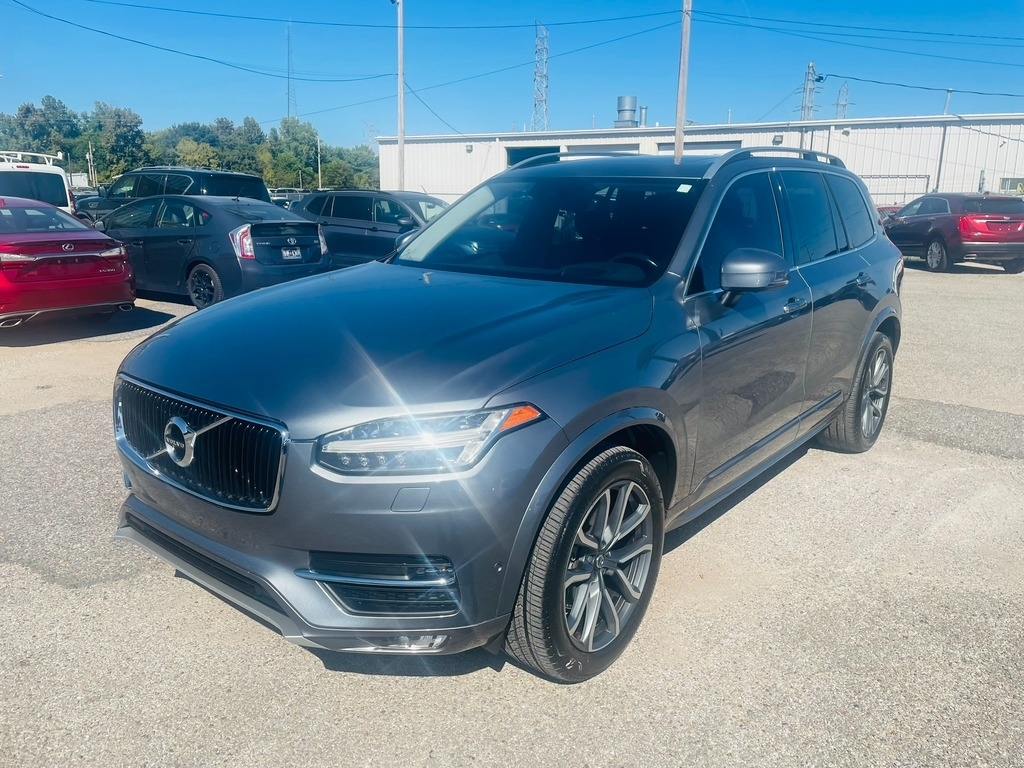 2019 Volvo XC90 Momentum