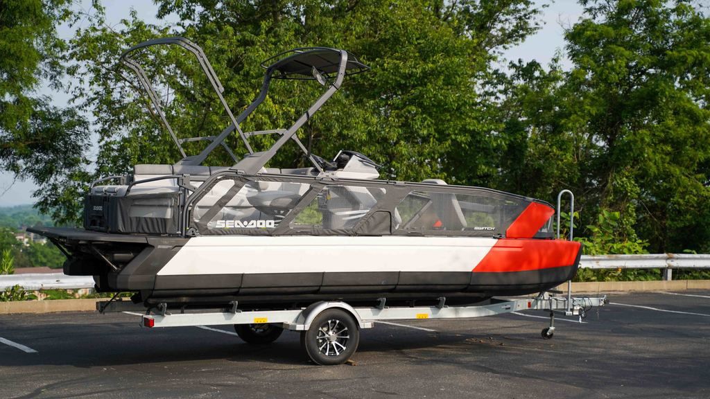 New 2024 Sea-Doo Switch® Cruise 21 - 170 hp Galvanized