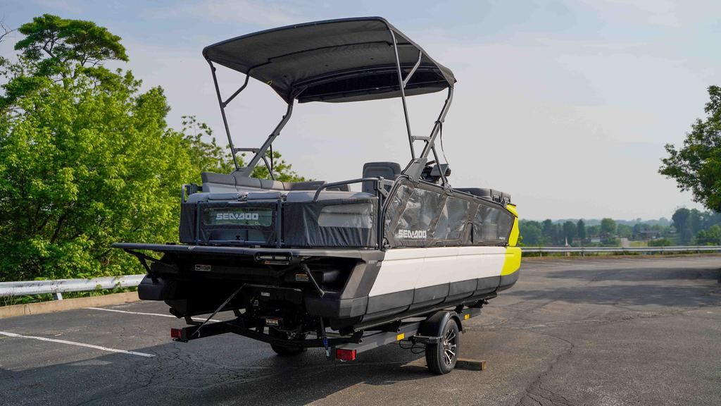 New 2024 Sea-Doo Switch® Cruise 21 - 230 hp, 15137 North