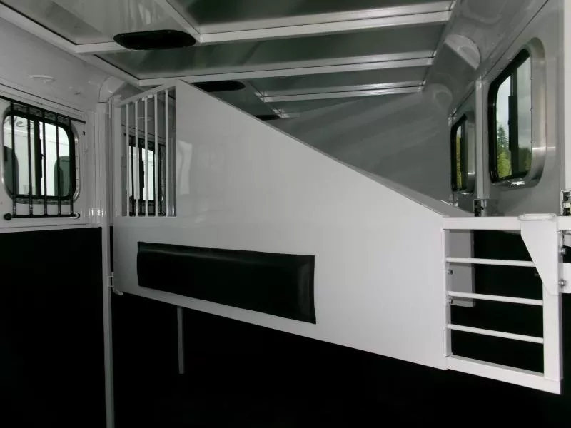 Trailer Photo 4