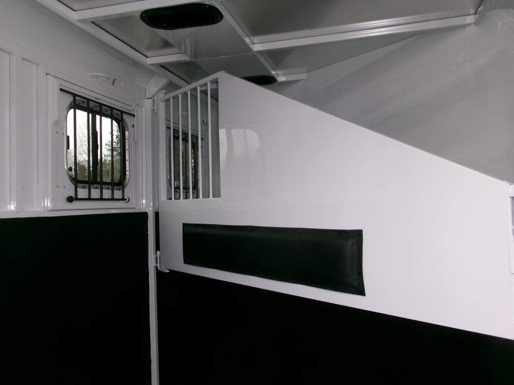 Trailer Photo 4