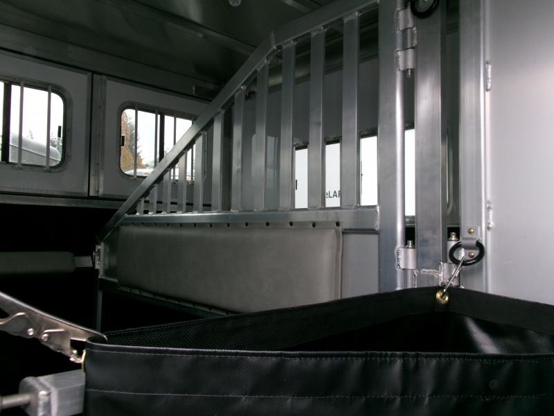 Trailer Photo 4