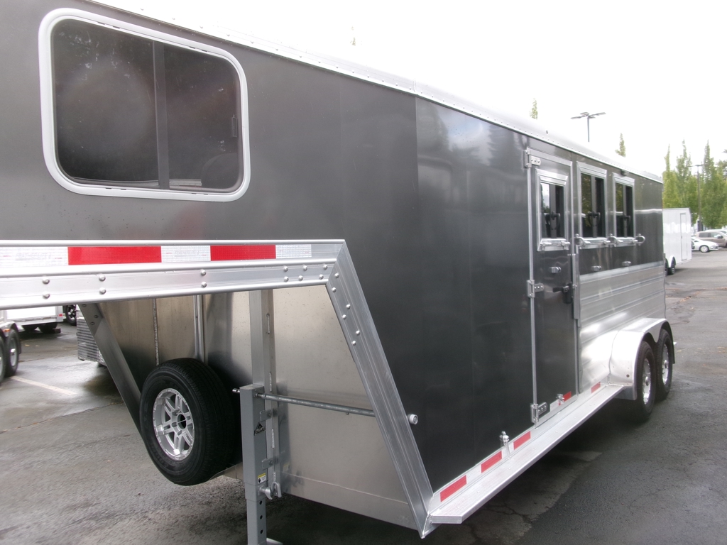 Trailer Photo 2