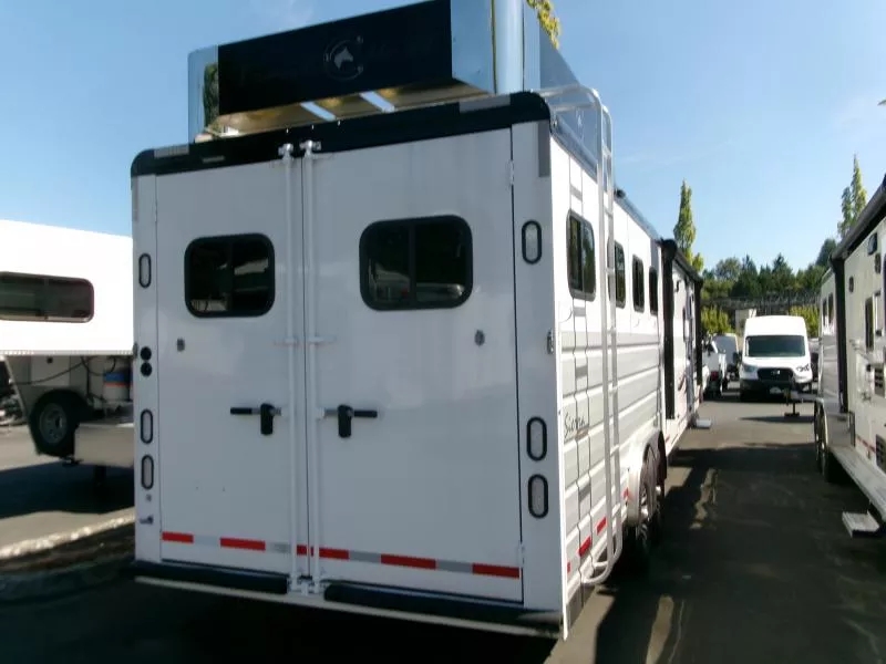 Trailer Photo 2