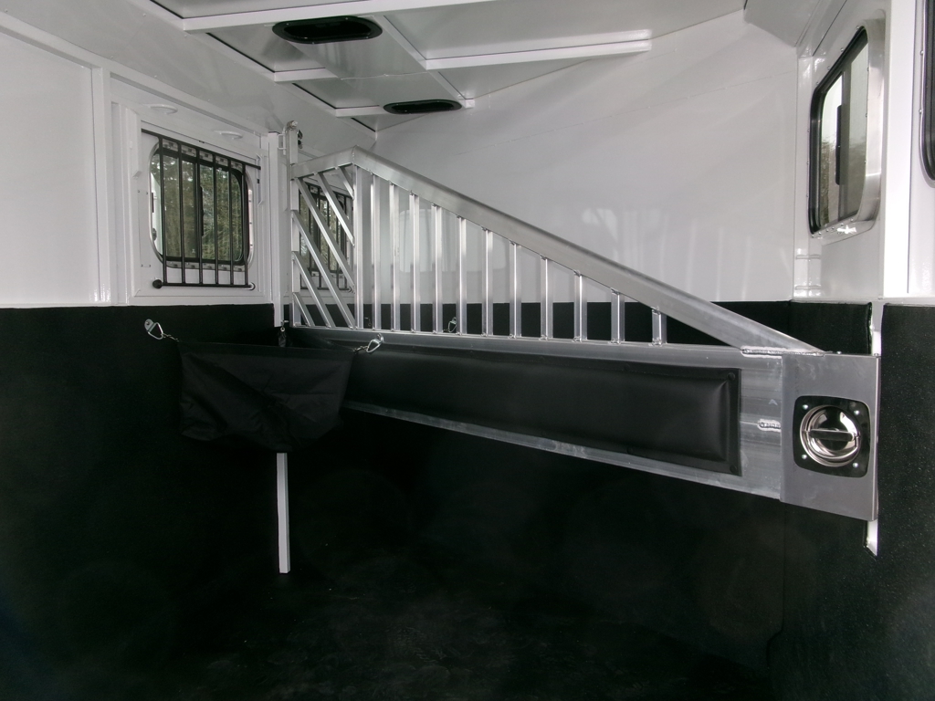 Trailer Photo 3