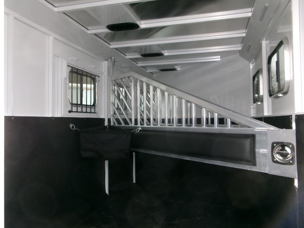 Trailer Photo 3