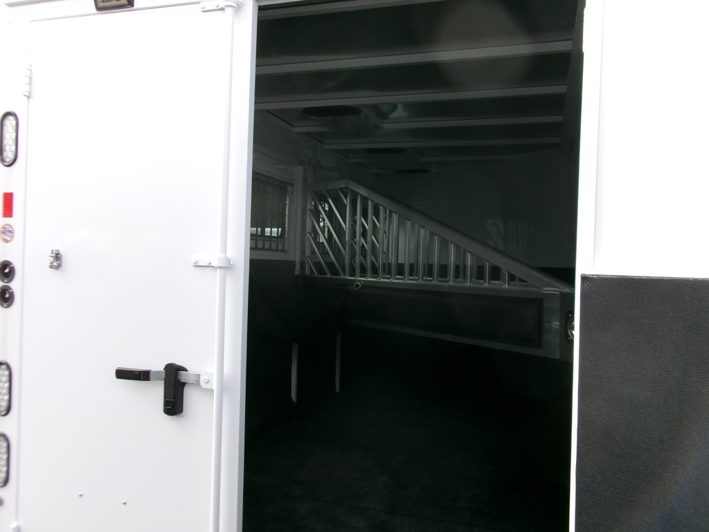 Trailer Photo 4