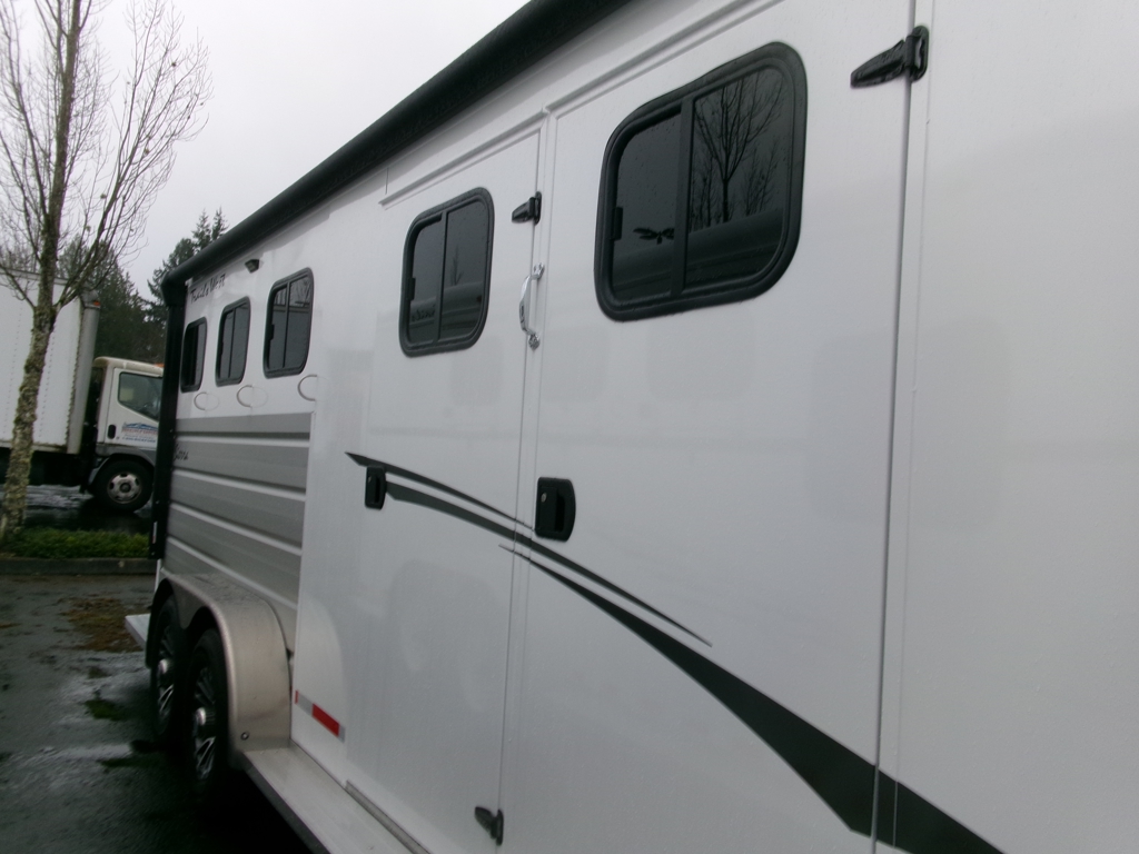 Trailer Photo 2