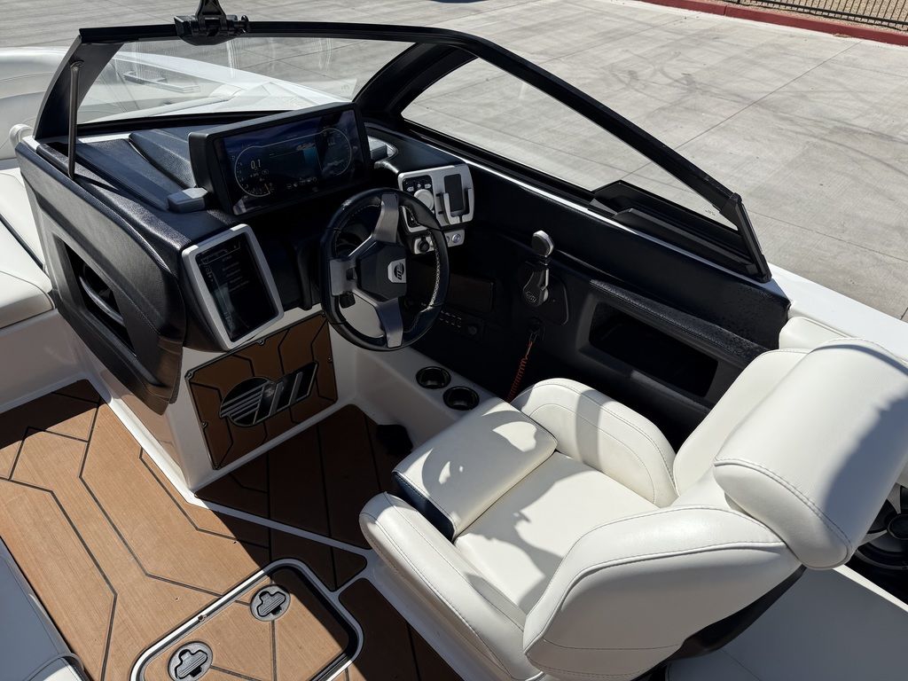 Used 2020 Malibu Wakesetter 24 MXZ, 85207 Mesa - Boat Trader