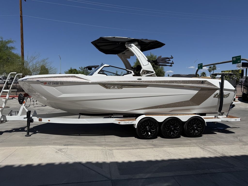 ボート 2021年モデルのスキーターZX情報。 - HEARTS MARINE
