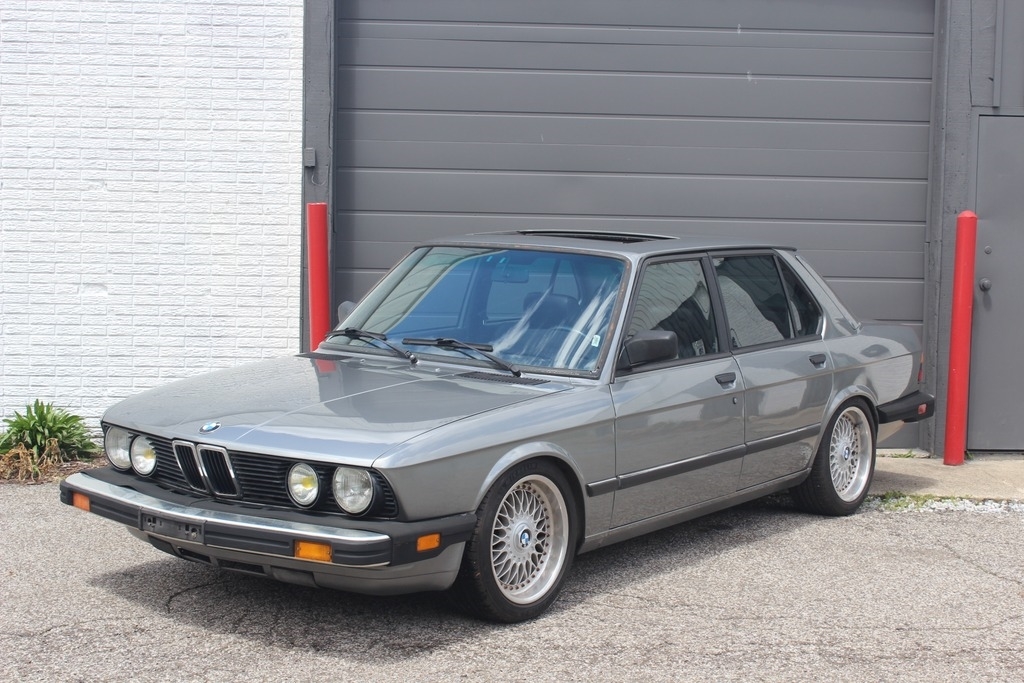 1988 BMW 5 Series 528e Sedan