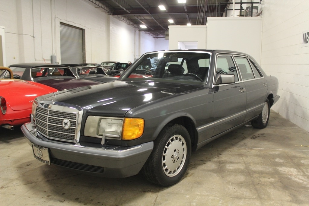1991 Mercedes-Benz 560 4 Dr Sedan
