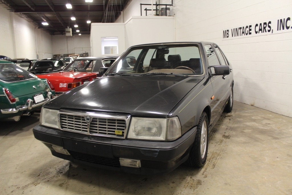 1990 Lancia Thema 8.30 Sedan
