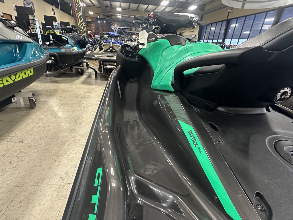 New 2026 Sea-Doo Switch Cruise Limited™ 21 - 300 hp - Double