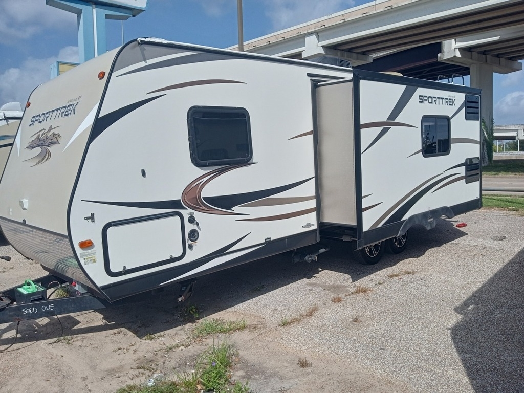 2015 Venture SportTrek ST250VRK