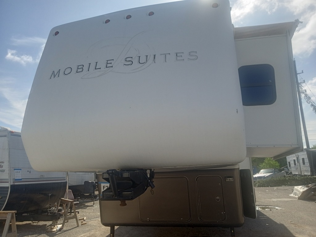 2006 DOUBLETREE RV MOBILE SUITES 36 TKE