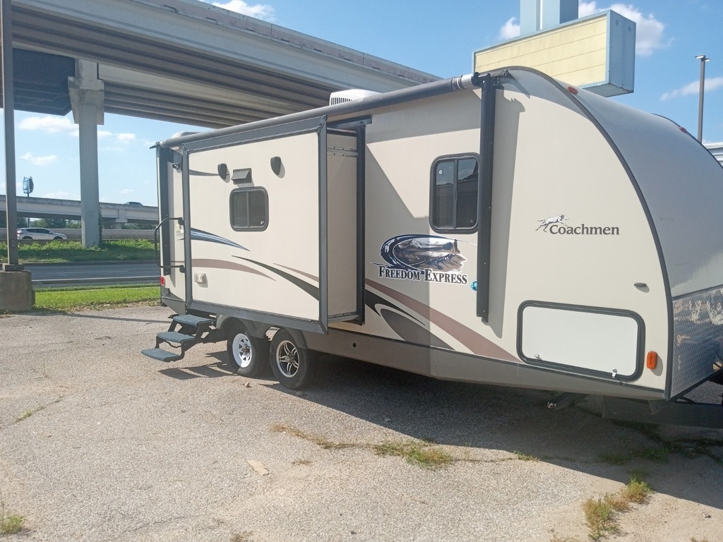 2013 Coachmen Freedom Express 233 RBS