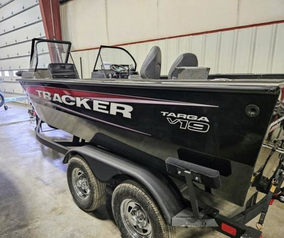 Bass Tracker Targa 185 TRACKER TARGA 185 SINGLE CONSOLE RATCHET