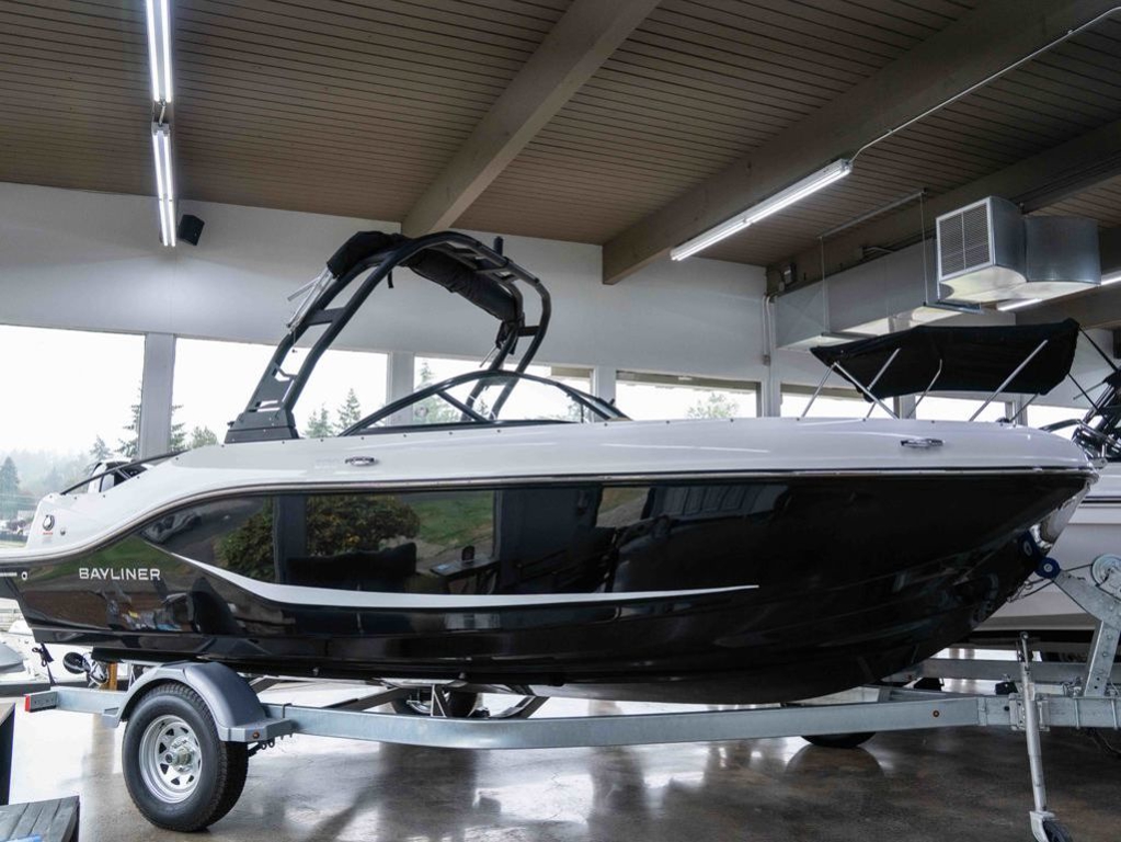 2027 Bayliner D20 yacht for sale in 