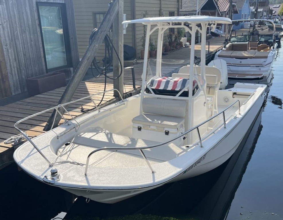 2021 Boston Whaler 210 Montauk yacht for sale in 