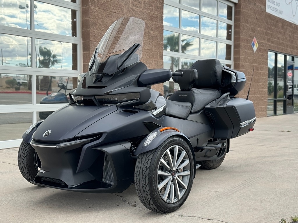 2022 Can-Am™ Spyder RT Sea-To-Sky In-line 1330