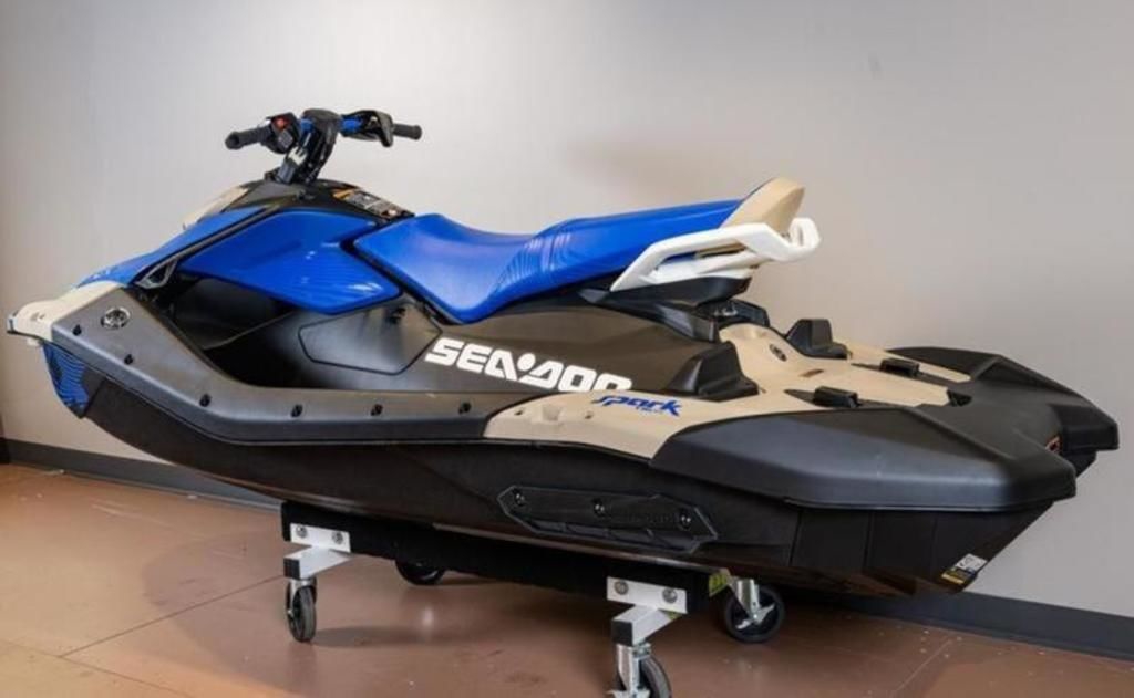 北北西に曇と往け = NORðNORðVESTUR,INN Í SKÝJABA… New 2025 Sea-Doo GTI, 85710 Tucson - Boat Trader
