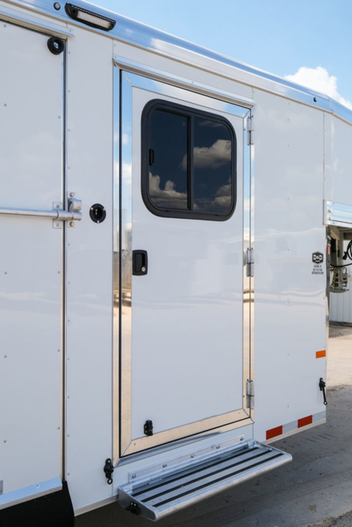 Trailer Photo 9