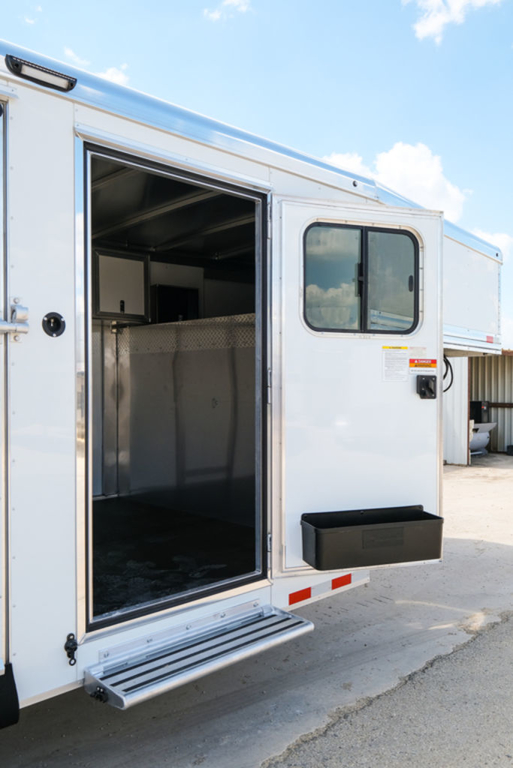 Trailer Photo 10