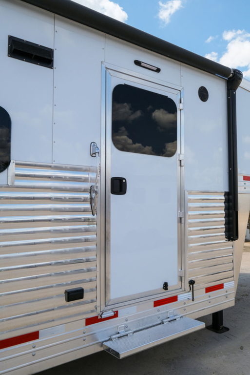 Trailer Photo 9