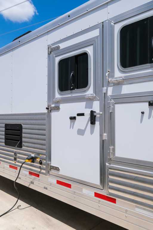 Trailer Photo 28