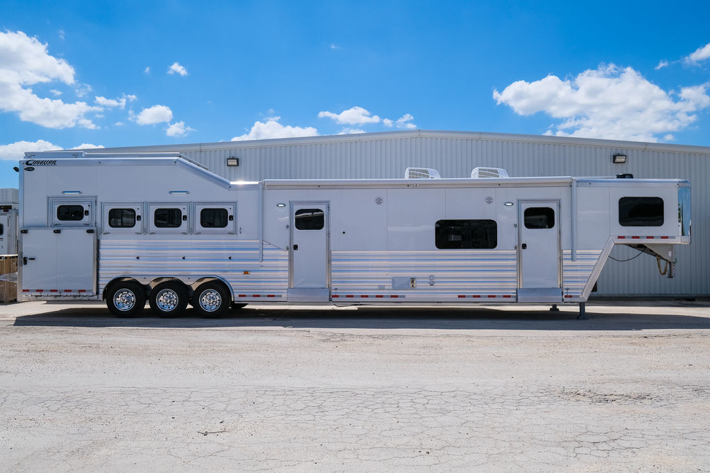 Trailer Photo 2