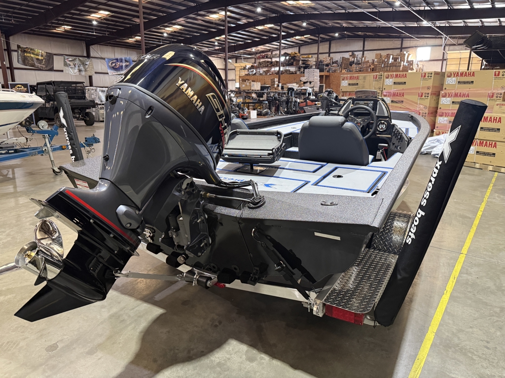 New 2026 Xpress H17C W/Yamaha 90 