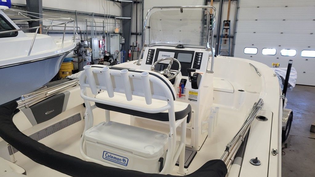 Used 2023 Robalo R180 Center Console, 02043 Hingham - Boat Trader
