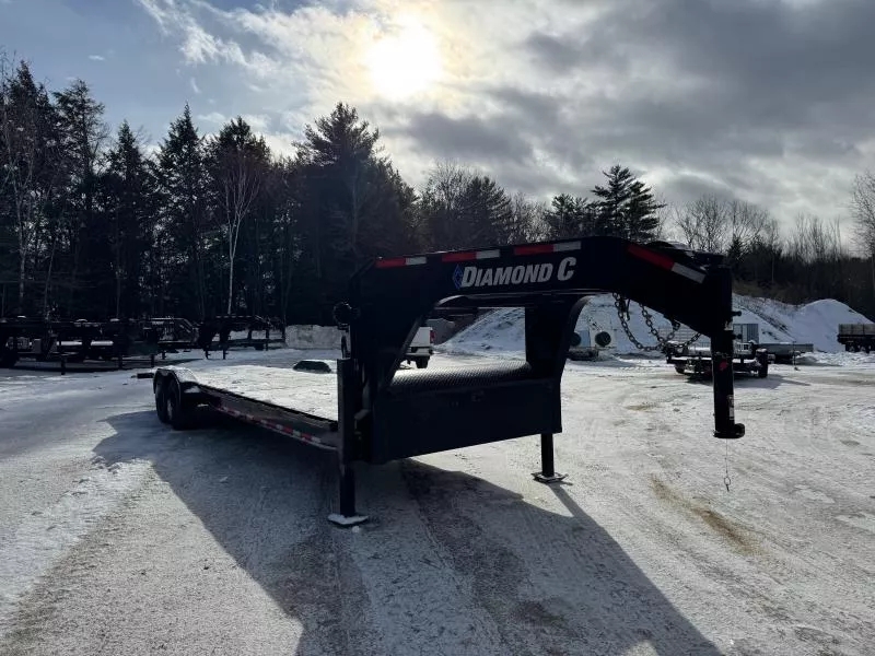 2023 Diamond C 7X28 Lowpro Gooseneck 20K Partial Tilt Equipment T