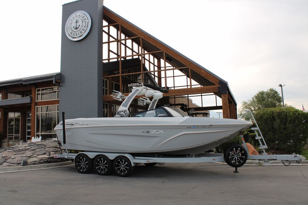 Tina☻ Used 2021 Tigé 25ZX, 84003 American Fork - Boat Trader