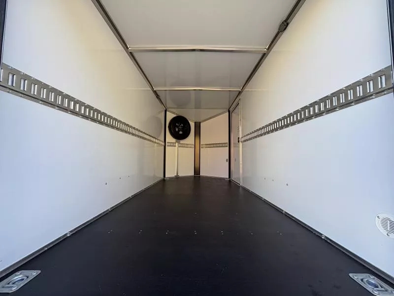 Trailer Photo 11