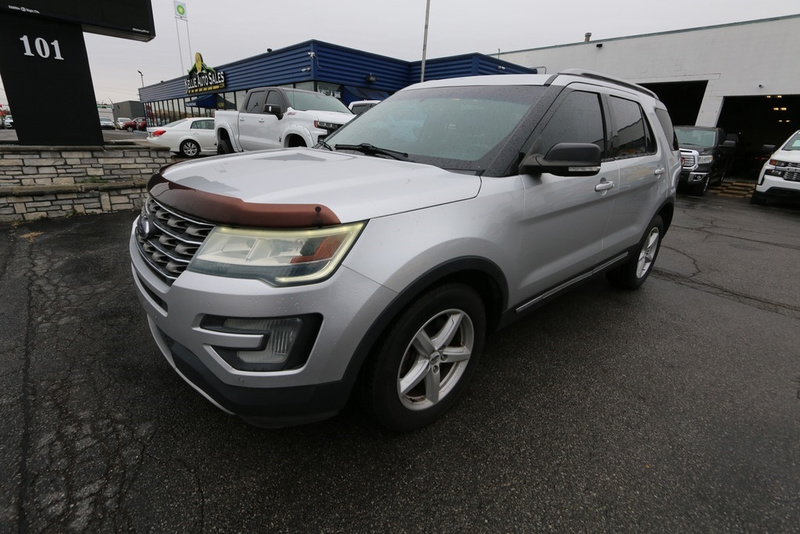 2016 Ford Explorer XLT's photo