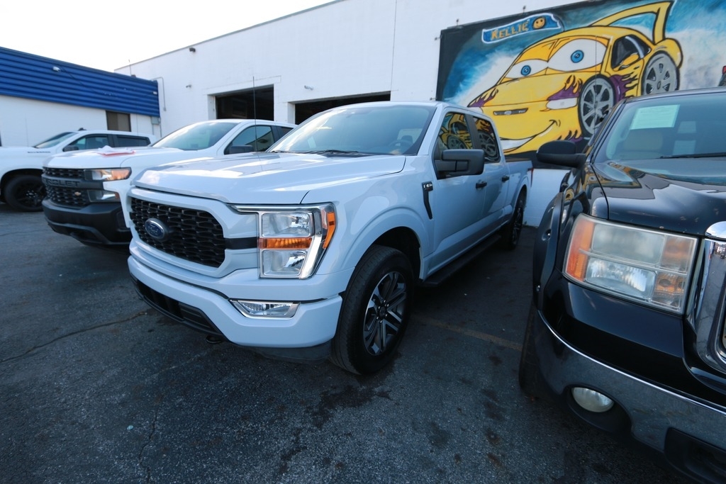 2022 Ford F-150 XL's photo