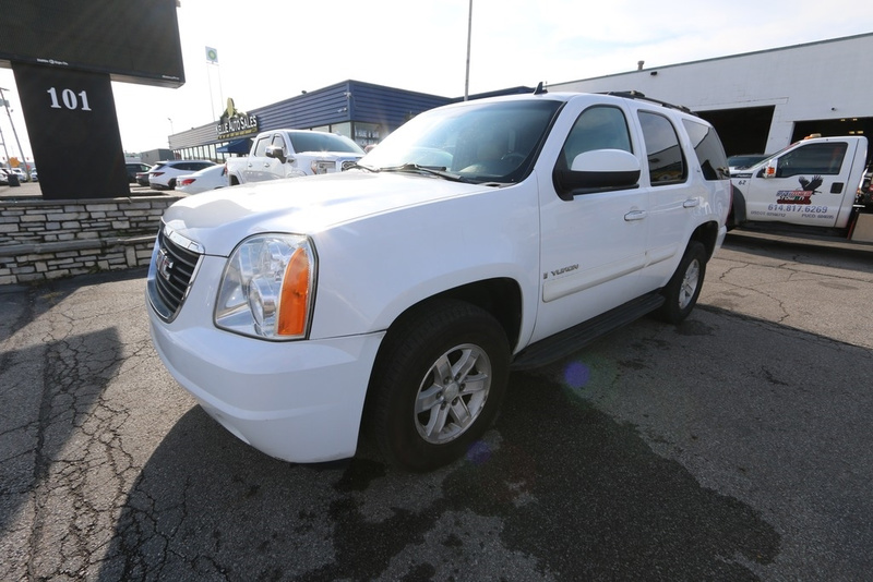 2009 GMC Yukon SLT1's photo
