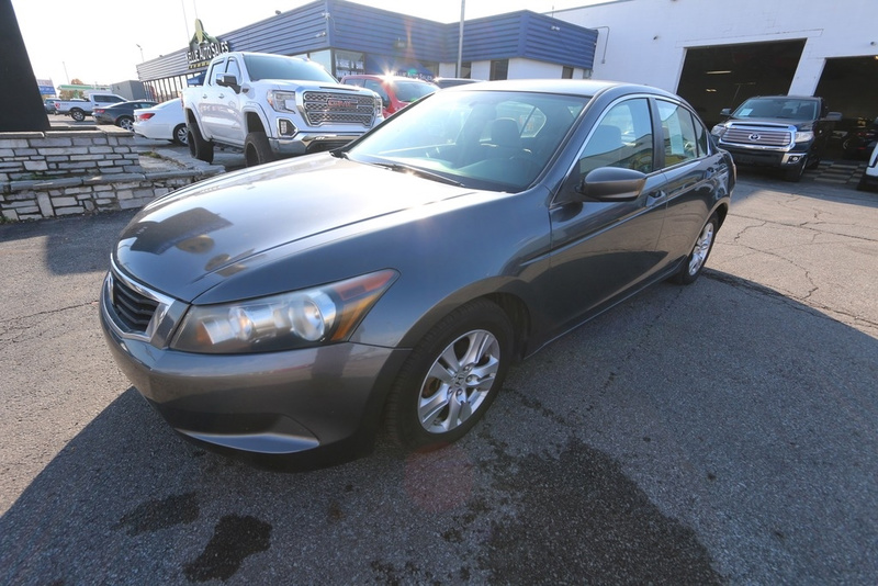 2010 Honda Accord LX-P's photo