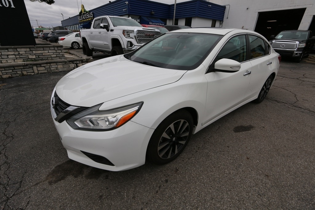 2018 Nissan Altima SV's photo