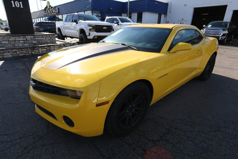 2011 Chevrolet Camaro LS's photo