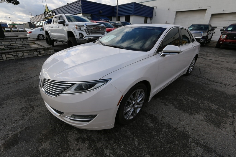 2014 Lincoln MKZ Hybrid's photo
