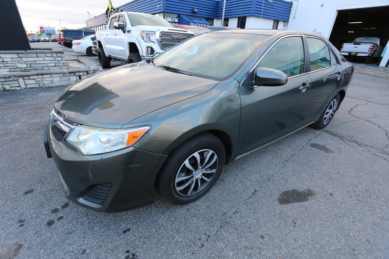 2012 Toyota Camry LE Hybrid's photo
