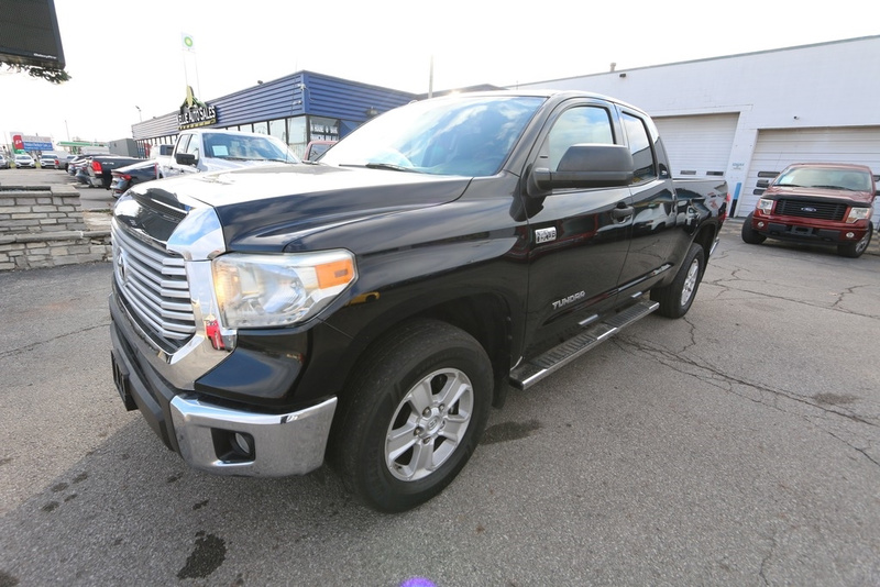 2014 Toyota Tundra SR5's photo